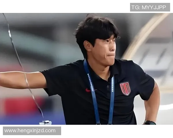 足球球星挺身而出用坚毅与勇气完成关键时刻的拯救 足球球星挺身而出用坚毅与勇气完成关键时刻的拯救